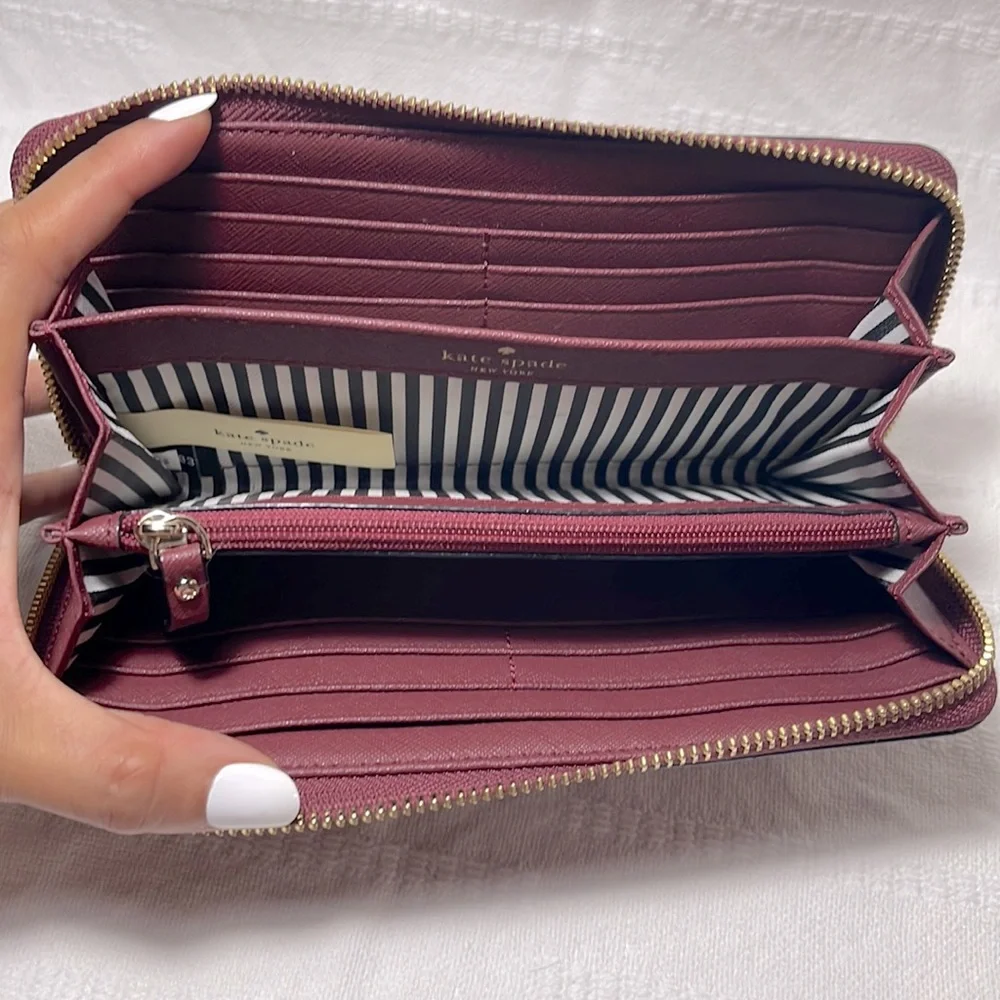 Authentic KATE SPADE ♠️ wallet - Picture 5 of 8